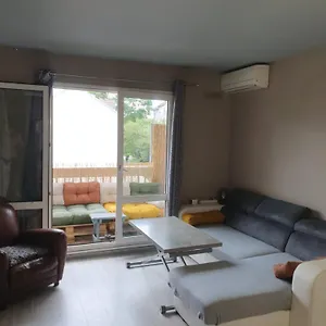 Studio Meublé Avec Balcon Appartement
